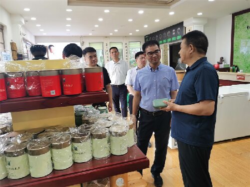 2023年7月13日，中國郵政集團(tuán)公司河南省分公司夏總一行蒞臨廣義茶印象園參觀指導(dǎo)，給予我司發(fā)展高度評價(jià)
